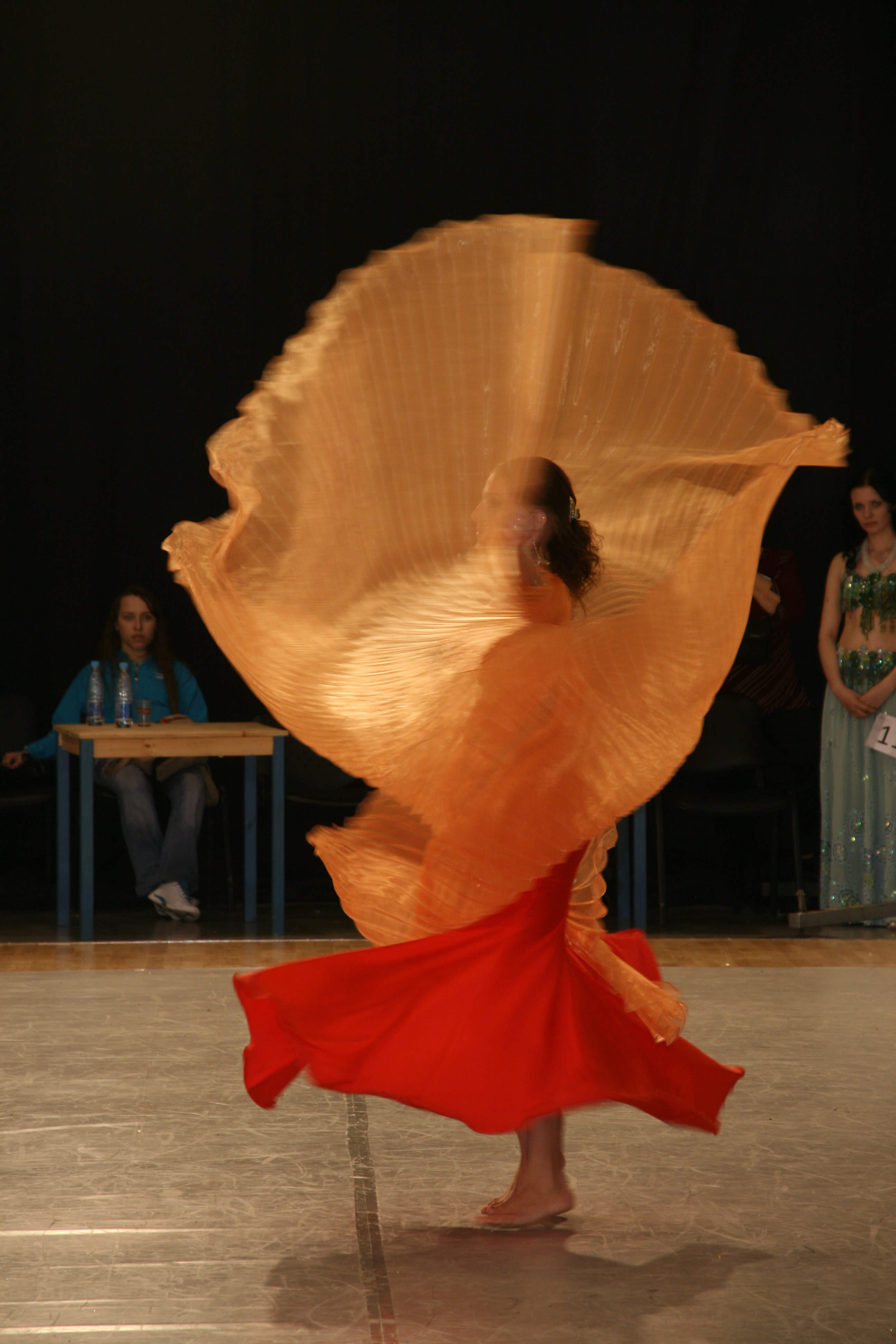 танцовщица