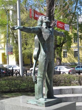 Памятник Высоцкому