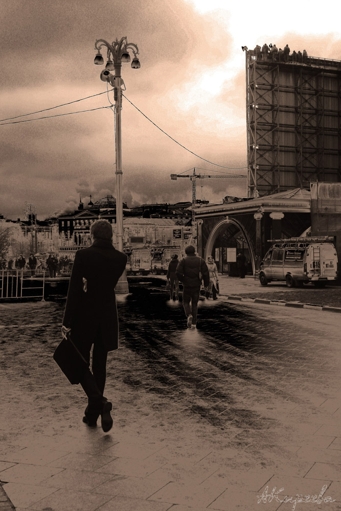 Жизнь кипит..