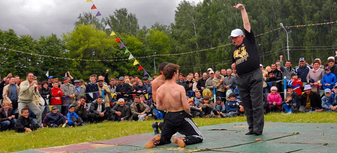 Куреш на Чишминском сабантуе
