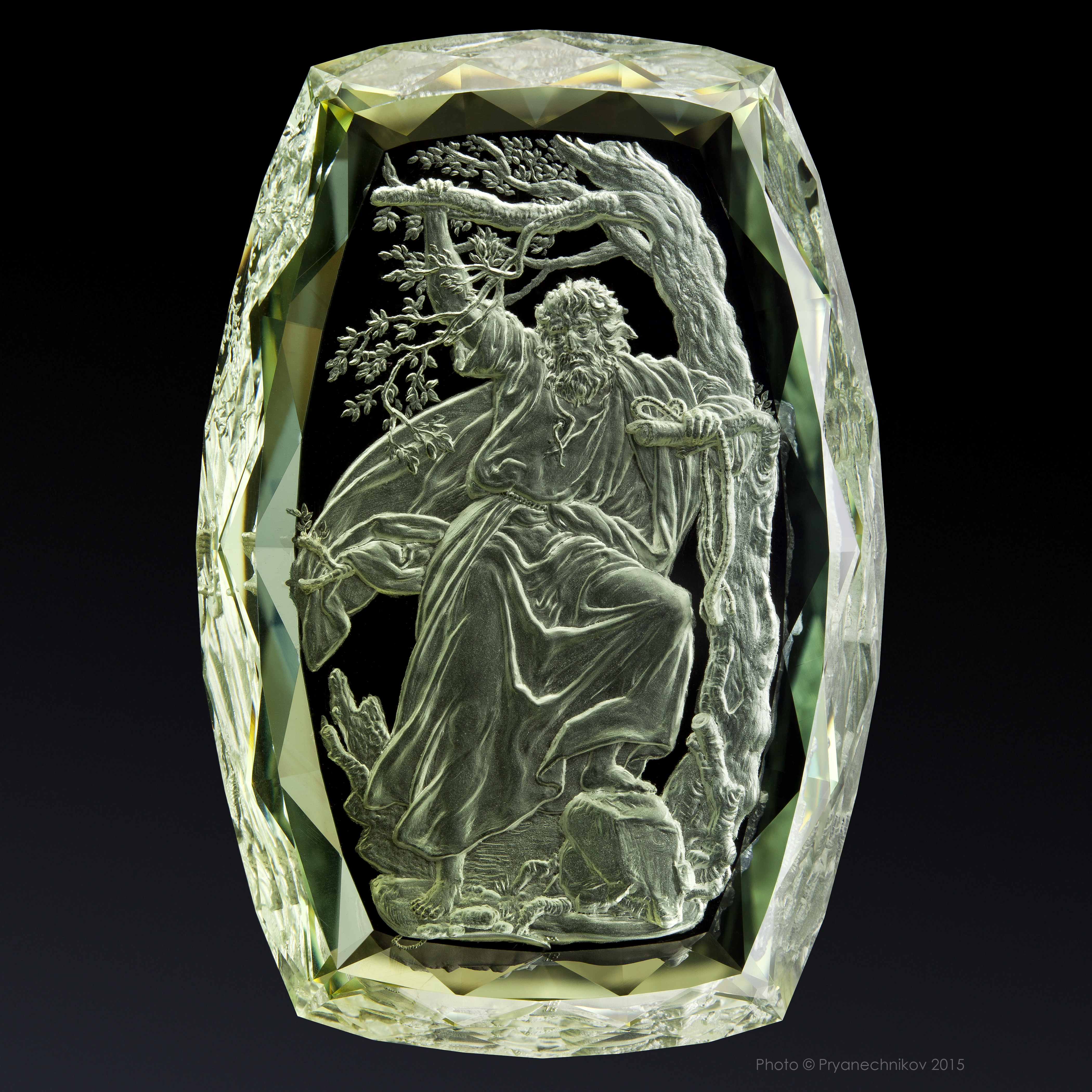 Искусство глиптики. Инталии и камеи. Ювелирное фото.