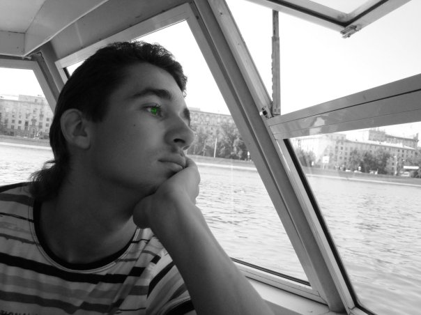 Я. Пароход. Скучно.