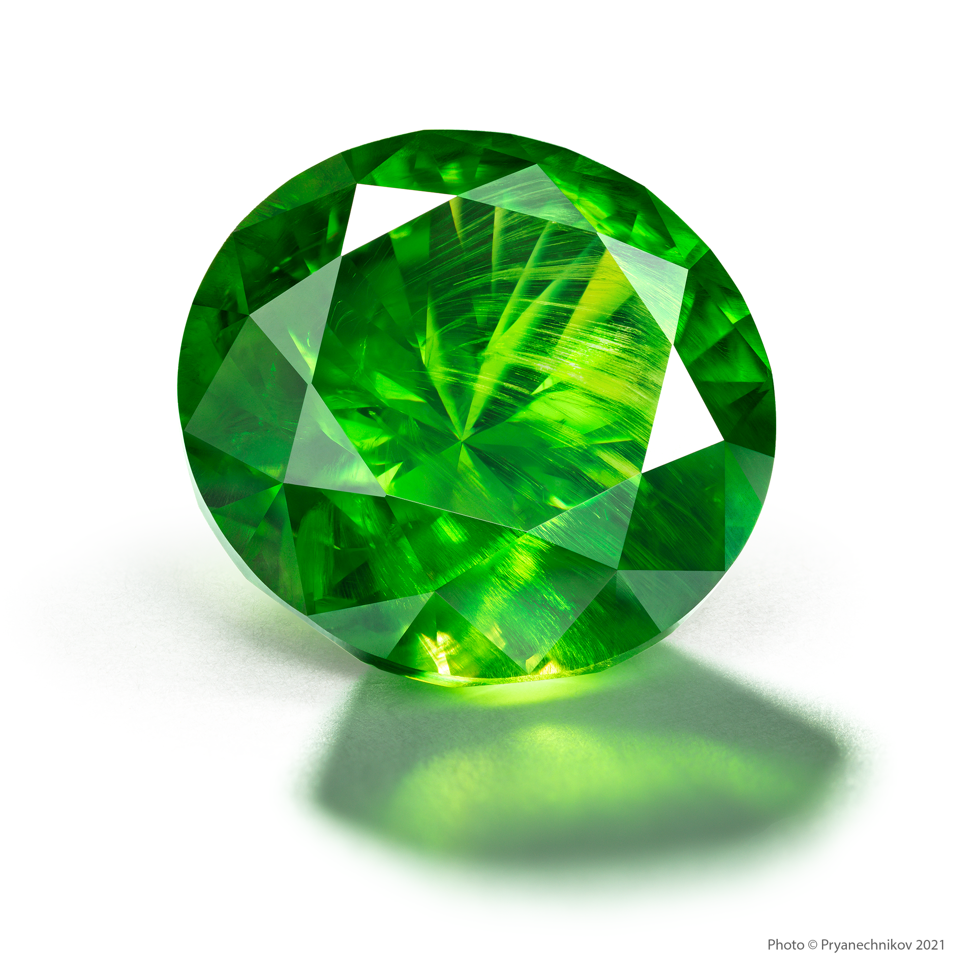 Рекламное фото ювелирных изделий и драгоценных камней. Precious Gems