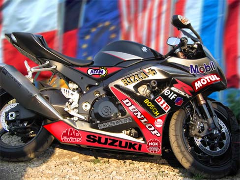 Оформление байка Suzuki