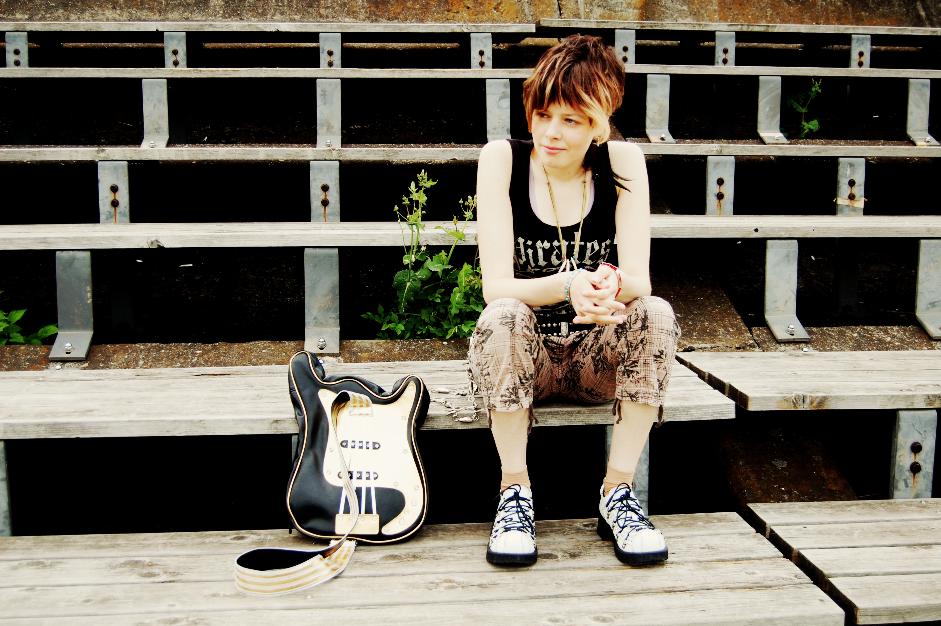 У побережья