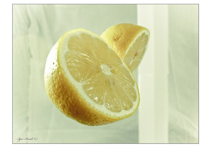 Полет фрукта