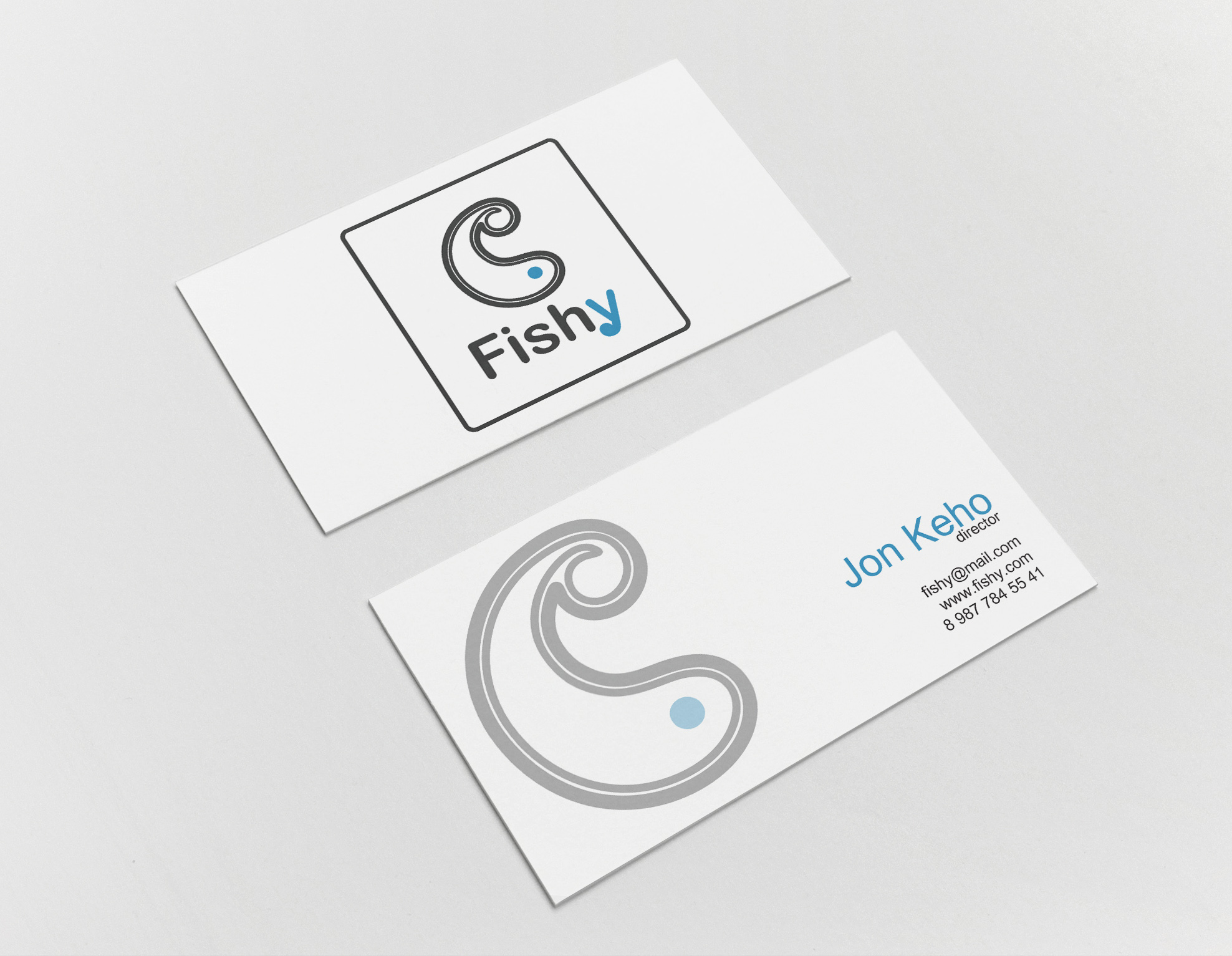 Двусторонняя визитка в минималистическом стиле