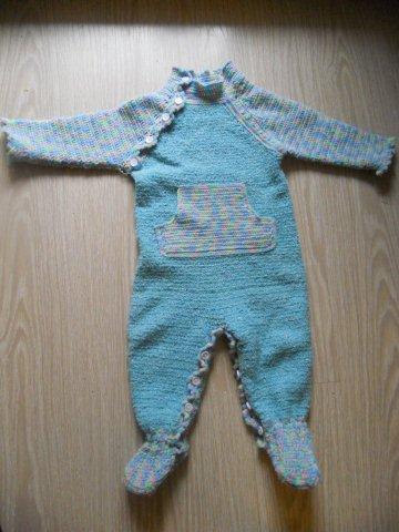 Комбинезон на 80 см,связанный крючком