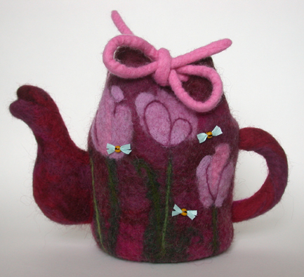 Чайник "Крокусы и пчелы" (войлок)