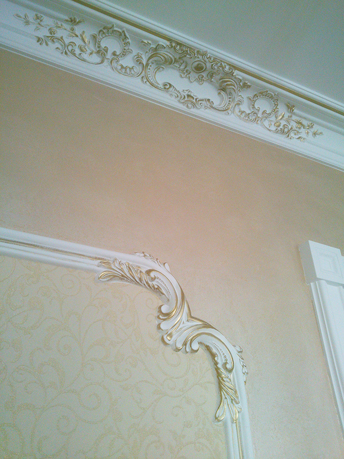 Золочение карнизов и молдингов