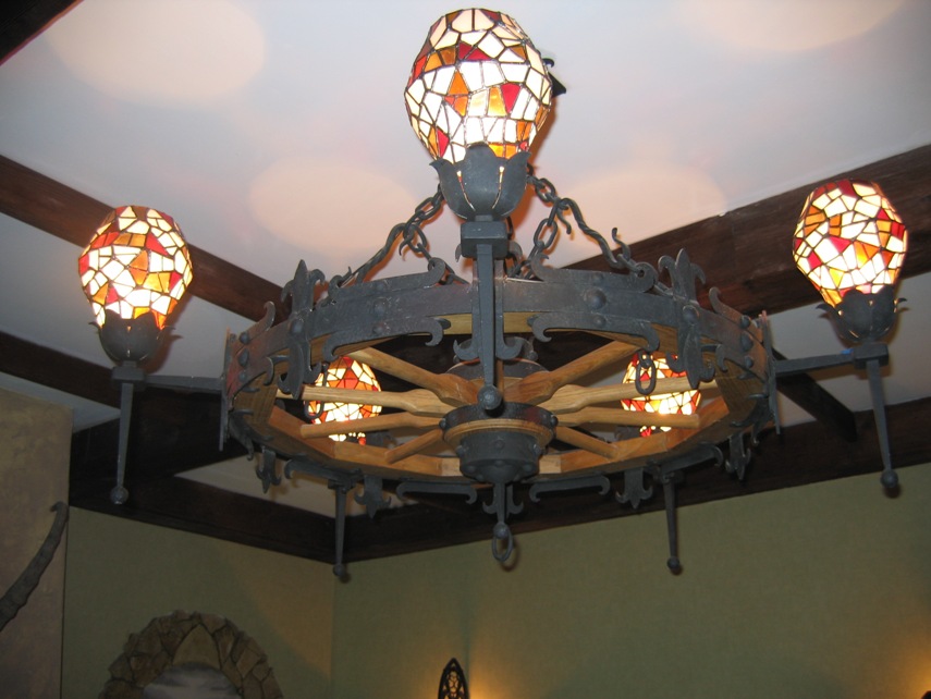 ковка декорированная плафонами "тиффани"