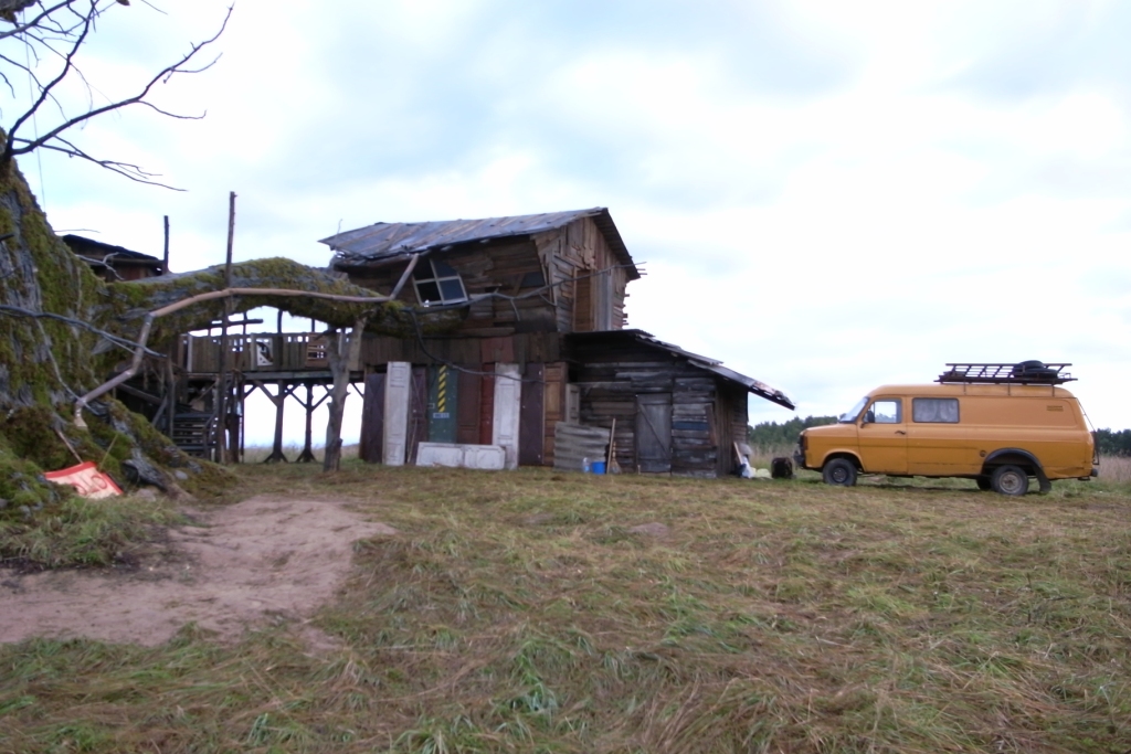 х/ф "Три дня с придурком" 2010 г. общий вид дома