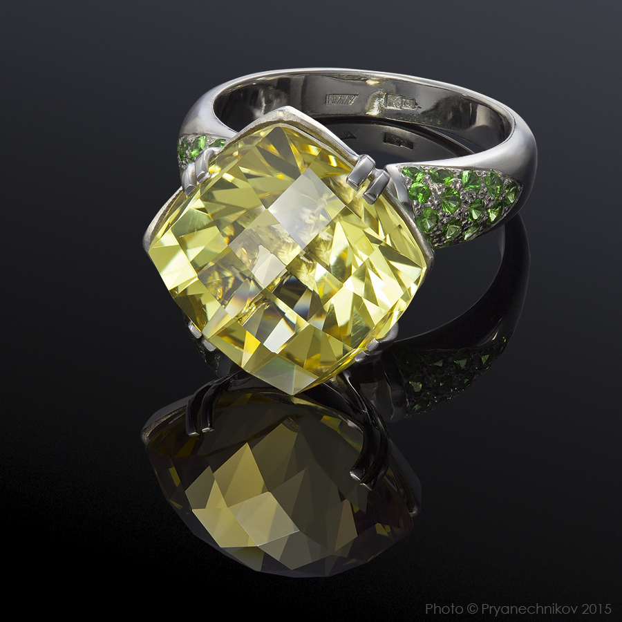 Фото ювелирных изделий с Драгоценными камнями. Diamond Jewellery