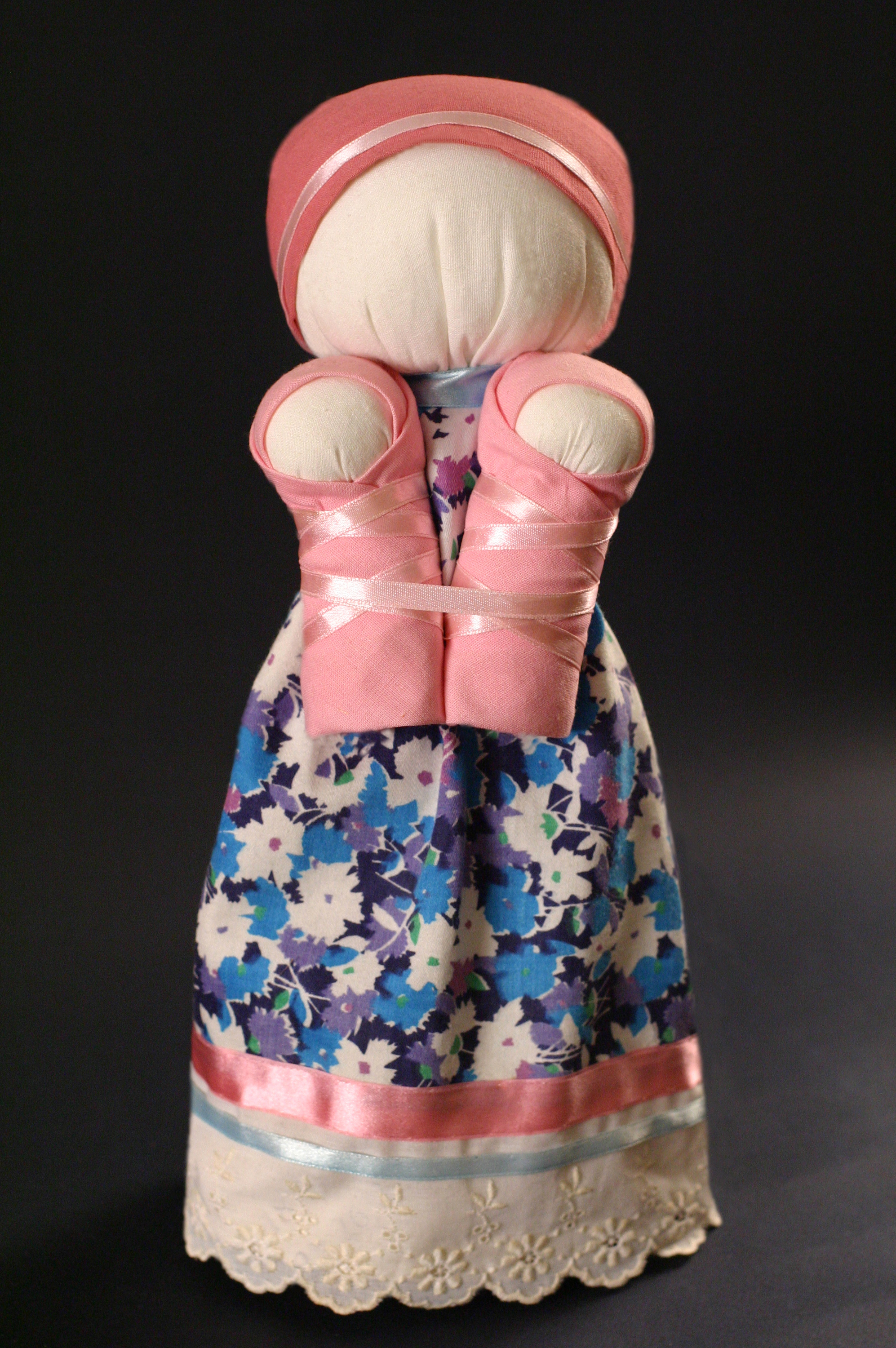 кукла с младенцем