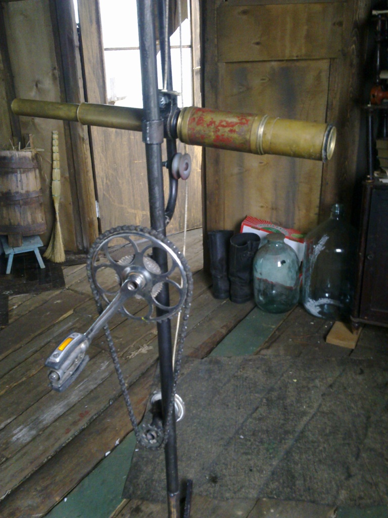 х/ф "Три дня с придурком" 2010 г. подзорная труба Ивана