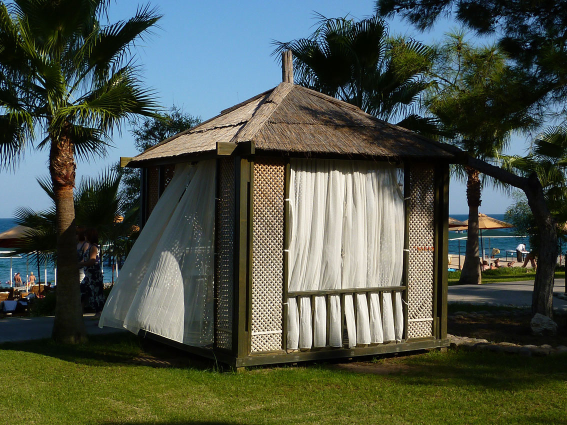 Домик на пляже