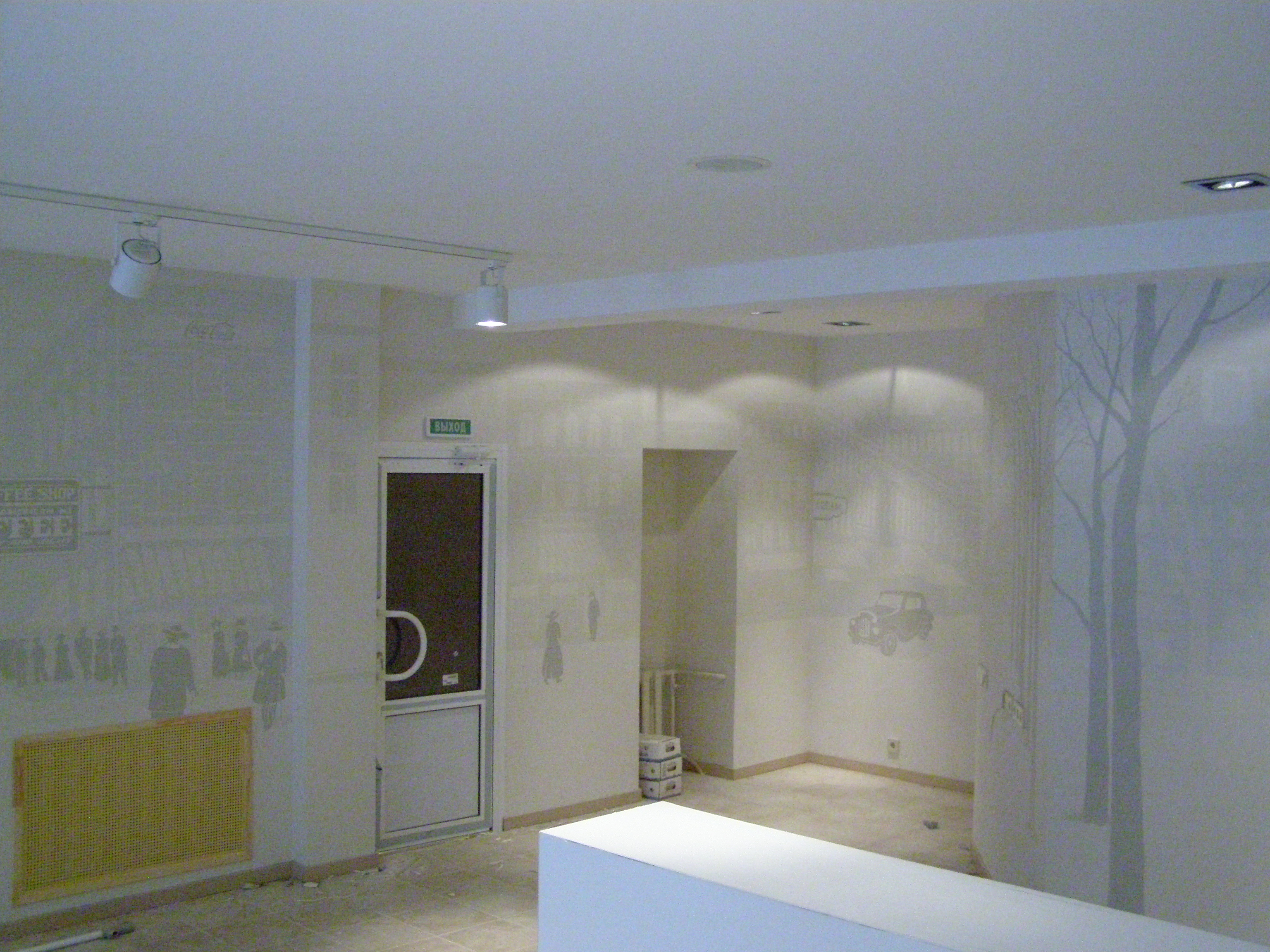 Роспись стен в магазине в Санкт-Петербурге