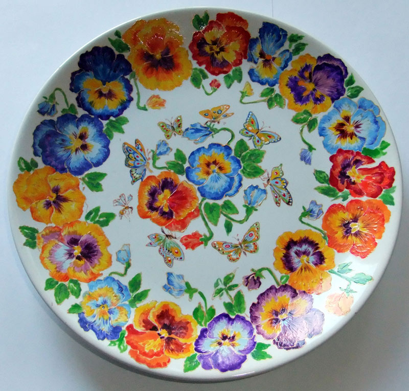 Настенные декоративные тарелки. Авторская надглазурная роспись.