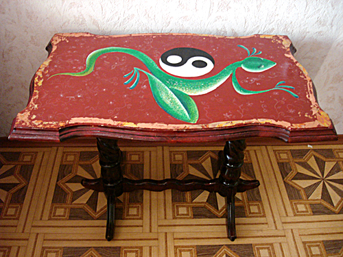 Столик в стиле фэн-шуй