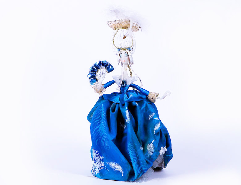 "Арманда в перьях" цернит, текстиль 45см 2009г