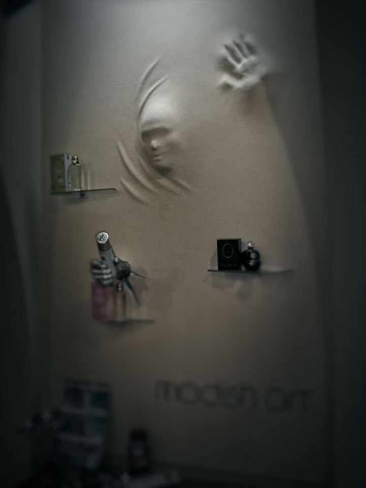 Барельеф в порфюмерном салоне